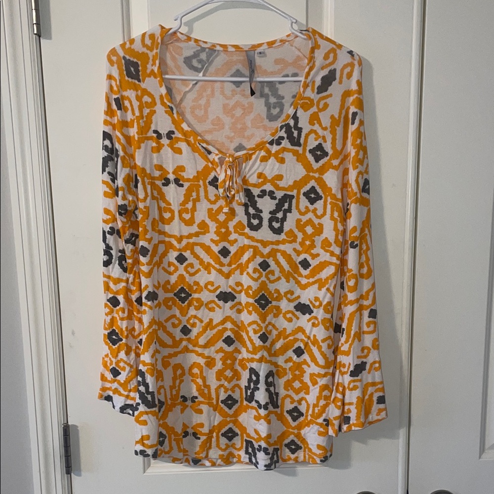 Women's Orange and Gray Patterned Top